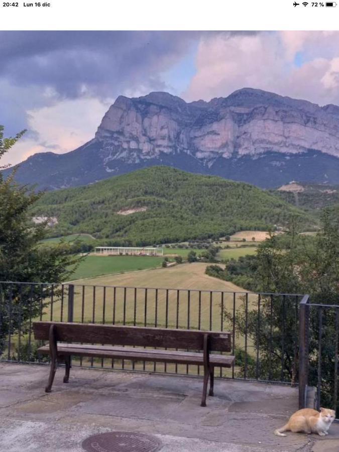 شقة Preciosas Vistas A La Montana, Luminoso Y Acogedor El Pueyo de Araguás المظهر الخارجي الصورة