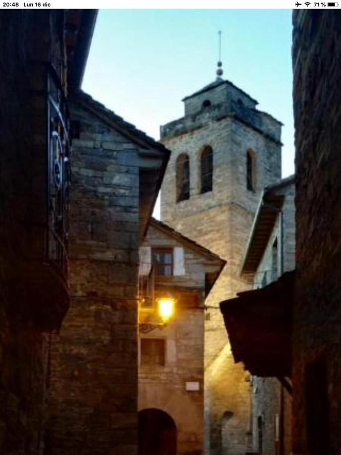 شقة Preciosas Vistas A La Montana, Luminoso Y Acogedor El Pueyo de Araguás المظهر الخارجي الصورة